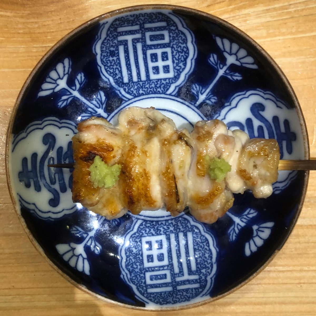 329Iwamoto's tweet photo. ・
・

〈 鶏と肴 フルヤ 〉で

〈 焼きとり 〉ば

個数限定

ソリレスやら銀皮やら抱き身、ふりそでやら

何ば食べても

バリうま　(b'3`*)

#鶏と肴フルヤ #焼鳥 #福岡

・ https://t.co/CrFONTQJKq