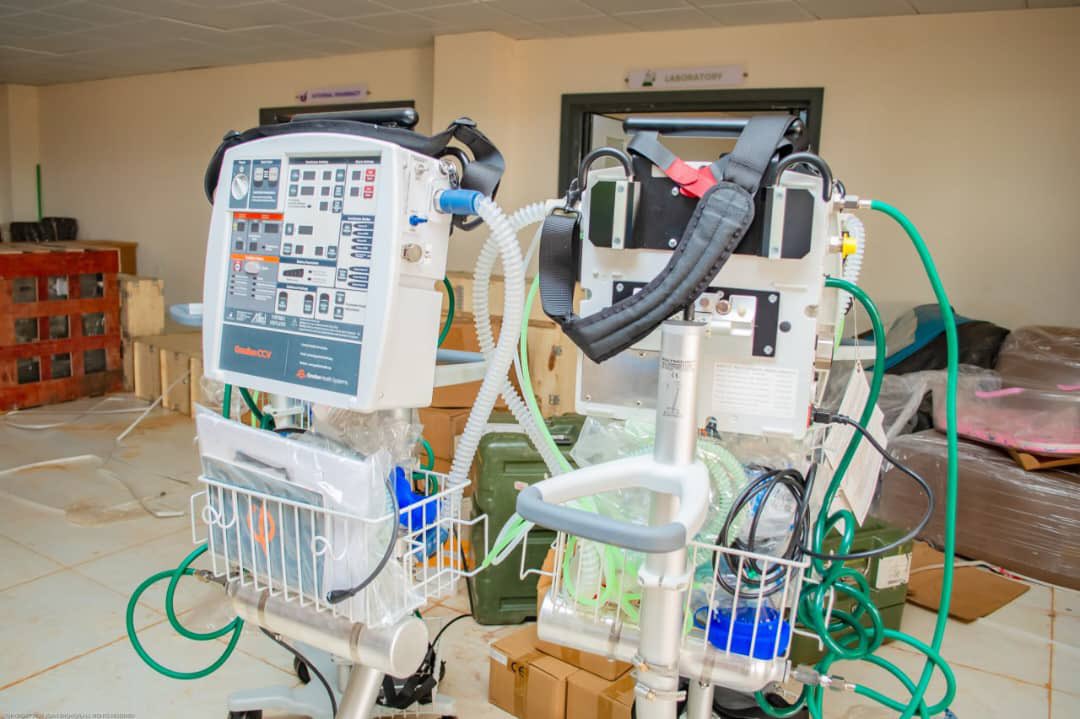 franklinadaz's tweet photo. More evidence surfaces from the fully equipped Stella Obasanjo Hospital commissioned by ex-Gov. Obaseki—the same hospital the APC &amp; their Governor-select, @m_akpakomiza claim lacks equipment.

It’s time these clowns begin to face reality &amp; focus on governance. https://t.co/wMPMWzIPy5