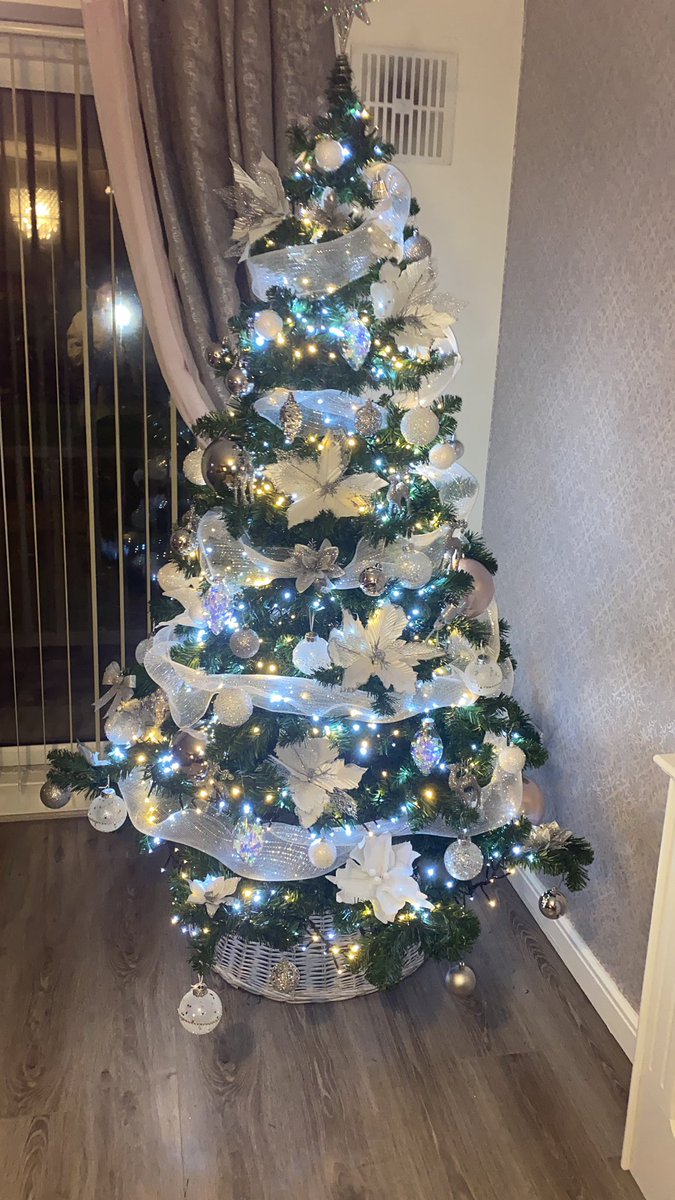 pinkchic's tweet photo. Who has their Christmas Tree up? Start a thread put a picture in comments of your tree I’d love to see them.. 

Spread some Christmas Positivity 🎄🎄

#Christmas #ChristmasTree #Thread #christmasthreads https://t.co/rvBTij589T