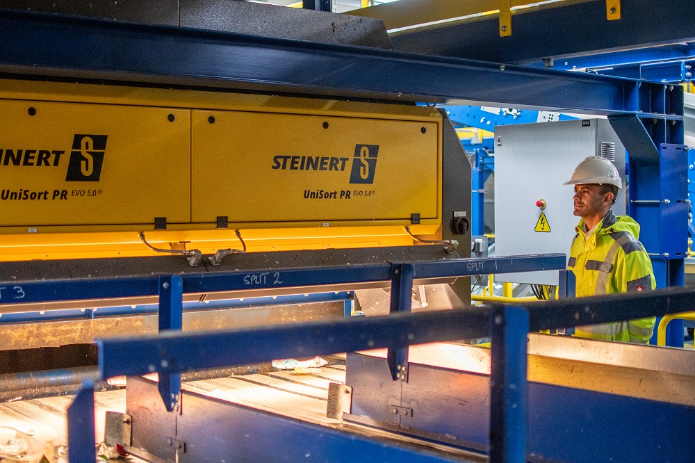 industriambient's tweet photo. Caso de éxito de #Steinert: Avanzar con responsabilidad: nueva instalación de #separación de #residuos de LIPOR 

Noticia completa ➡️ https://t.co/Uay0OO55rD

#residuos #clasificación #Oporto #LIPOR #Portugal