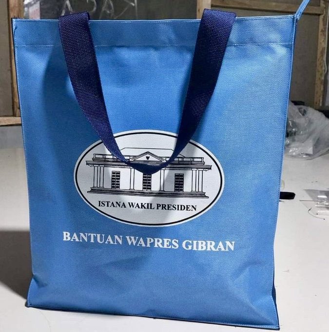 Ok, biar ga dibilang nyinyir, adakah UU atau peraturan yg mengatur hal ini ? Kalau memang diperbolehkan oleh UU, ya sudah. Kecuali bicara etika, ini lain cerita...