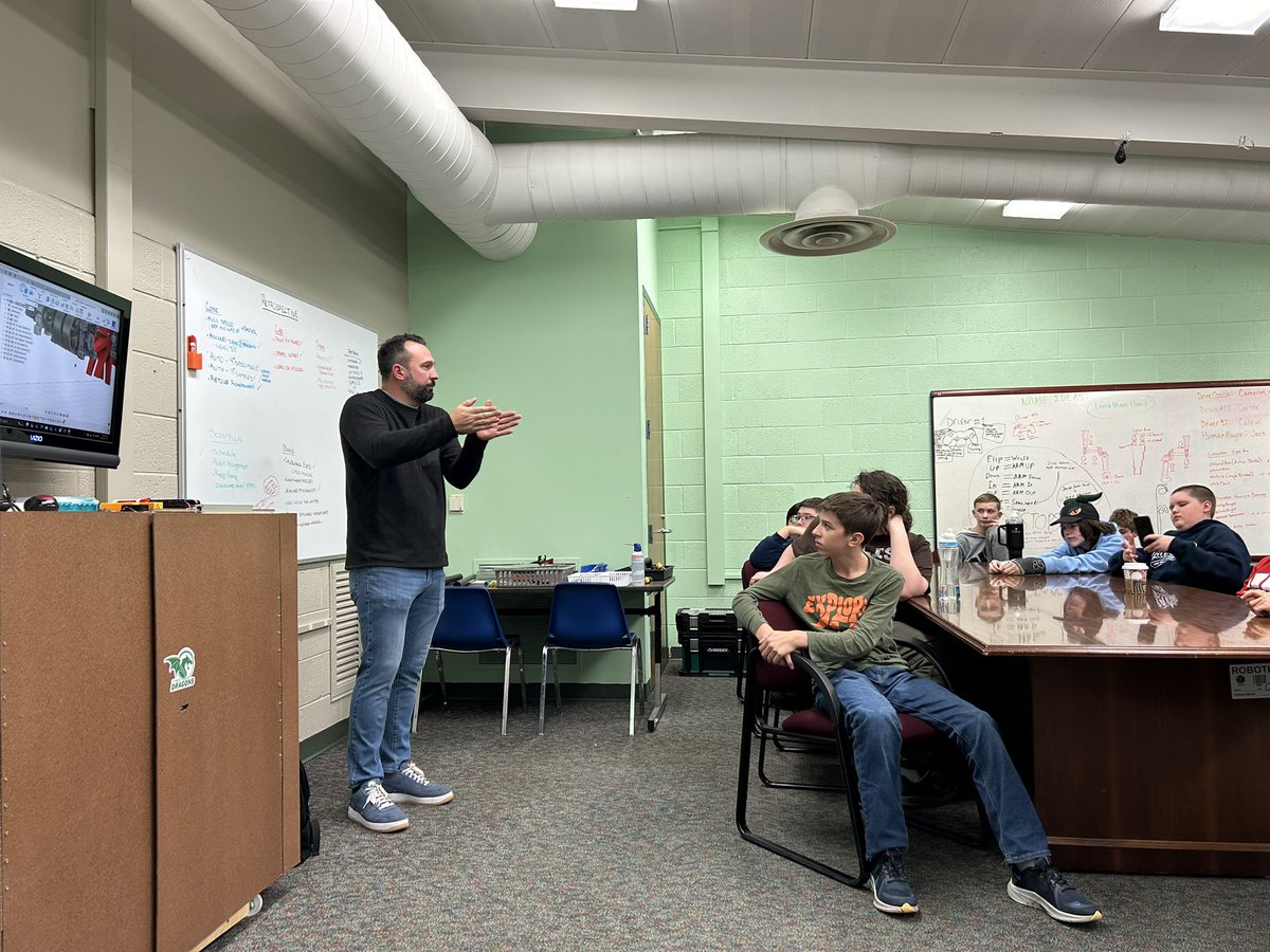 CyberOakview's tweet image. The CyberDragons had a surprise visit with Mr. LaCourciere from @autodesk. He gave the kids useful tips and ideas for working in Fusion360. The visit was super helpful and inspiring for the team! Thank you, Mr. LaCourciere! #fusion360 #ftcrobotics