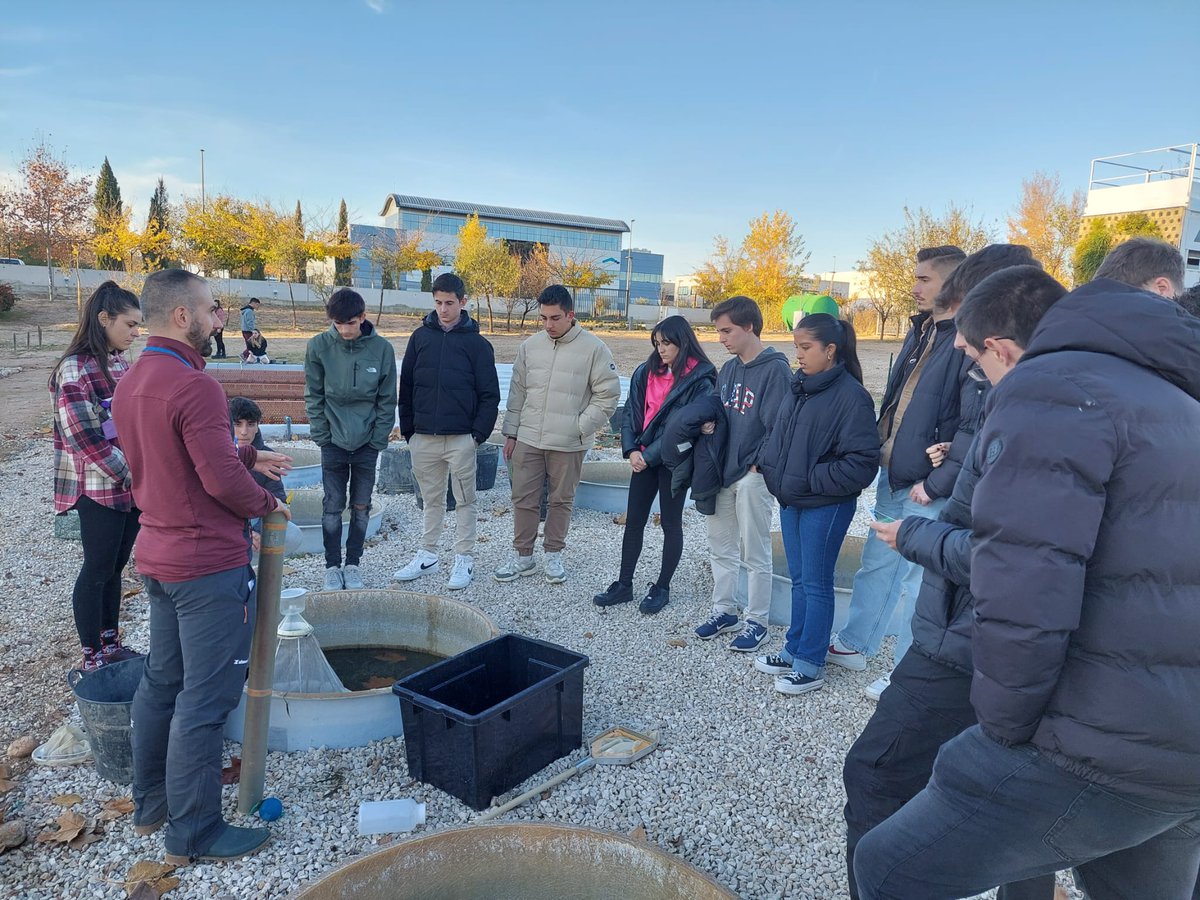 Biología URJC (@biologiaurjc) on Twitter photo Ayer tuvimos la oportunidad de visitar las instalaciones del <a href="/C_Astrobiologia/">Centro Astrobiología</a>, <a href="/midra_i/">iMIDRA</a>, e <a href="/IMDEA_Agua/">IMDEA Agua</a> y fue una experiencia muy enriquecedora! Muchas gracias por la acogida Ayer tuvimos la oportunidad de visitar las instalaciones del <a href="/C_Astrobiologia/">Centro Astrobiología</a>, <a href="/midra_i/">iMIDRA</a>, e <a href="/IMDEA_Agua/">IMDEA Agua</a> y fue una experiencia muy enriquecedora! Muchas gracias por la acogida