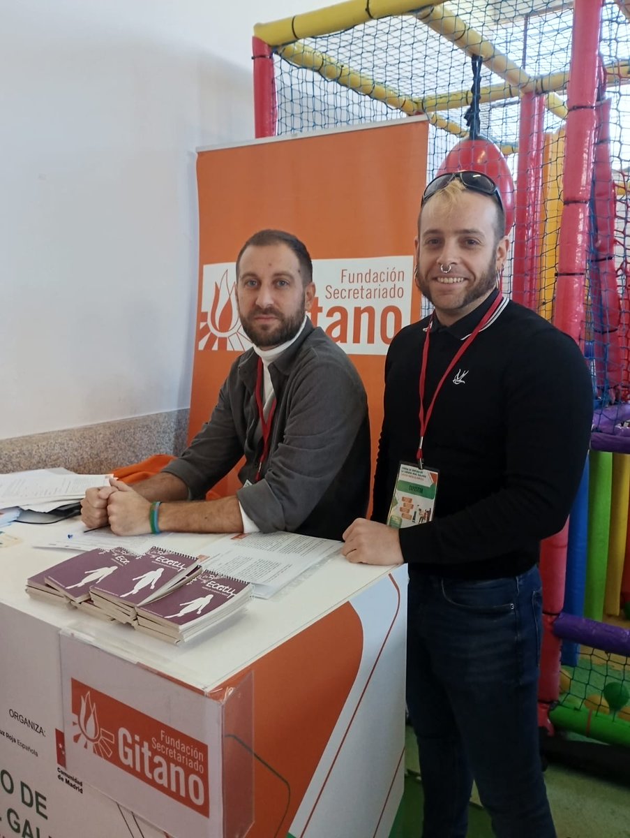 Hoy estamos en la I Feria de Empleo en #Cañada con stand de la entidad y nuestra empresa de inserción <a href="/uzipen/">Uzipen</a>.
Compartimos con empresas, entidades y asistentes el reto del Empleo.
#inclusiónlaboral
#Acceder
#Incorpora