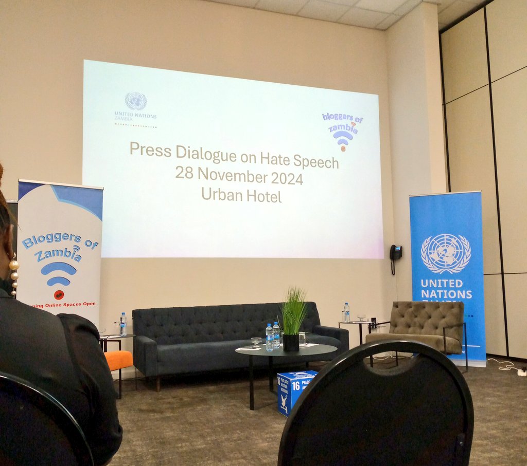ChibweLumpa's tweet image. At the @zambloggers #UNZambia
Press Dialogue on Hate Speech.
#OpenSpaceZM