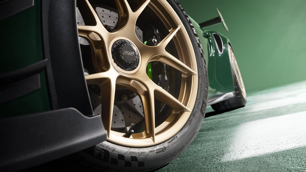 PaisleyAutocare's tweet image. Unleash track performance like never before with the Manthey Kit for the 911 GT3 RS! 🏁 Designed for speed, precision, and control. Explore the ultimate upgrade: Manthey Kit Details
paisleyautocare.co.uk/blogs/news/enh…

#MantheyKit #911GT3RS #PorschePerformance #TrackReady #CarEnthusiast