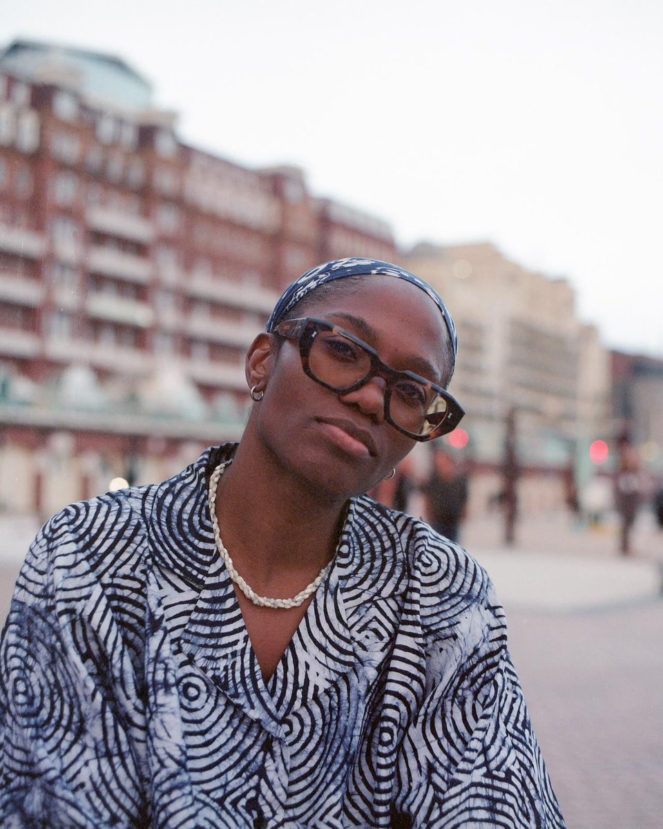 🔦 Tokini Fubara is the last artist to ever exhibit at ONCA. Their exhibition 💧ibi minji faari💧 builds on previous works on race, space &amp; borders, turning to the creeks surrounding their place of origin in Port Harcourt city, Nigeria. 

30 Nov - 13 Dec buff.ly/3Z0APkj