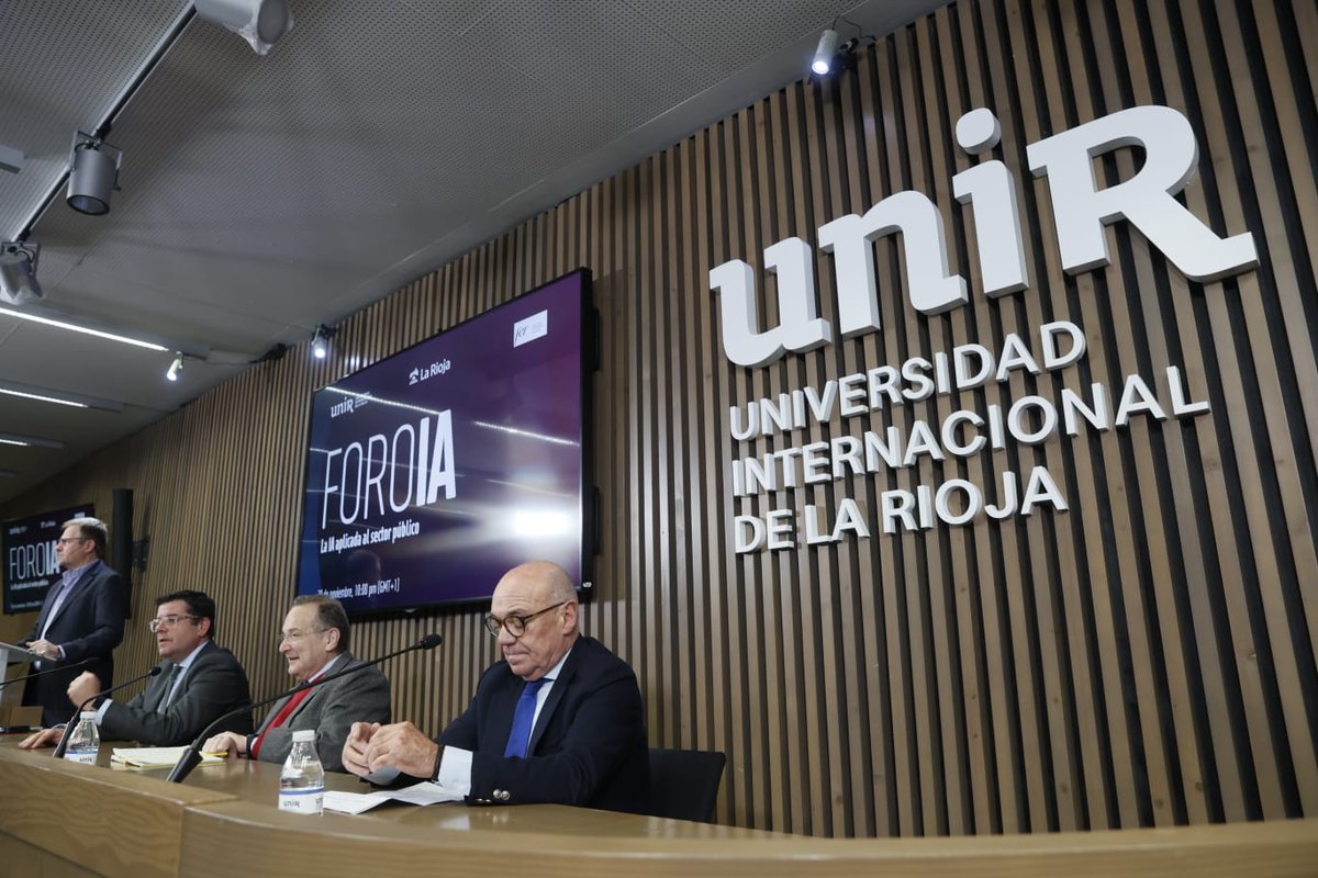 UNIRuniversidad's tweet photo. 🏁 ¡Finaliza '#FOROIA: La #IA aplicada al #SectorPúblico' y última jornada del ciclo! Gracias a los ponentes por sus interesantes reflexiones y a todos los asistentes, presenciales y online, ¡más de 1.000 en total! 👏

🤝 Coorganizado por @lariojaorg, @empresa_rioja y #UNIR. https://t.co/iitSTMOv6n