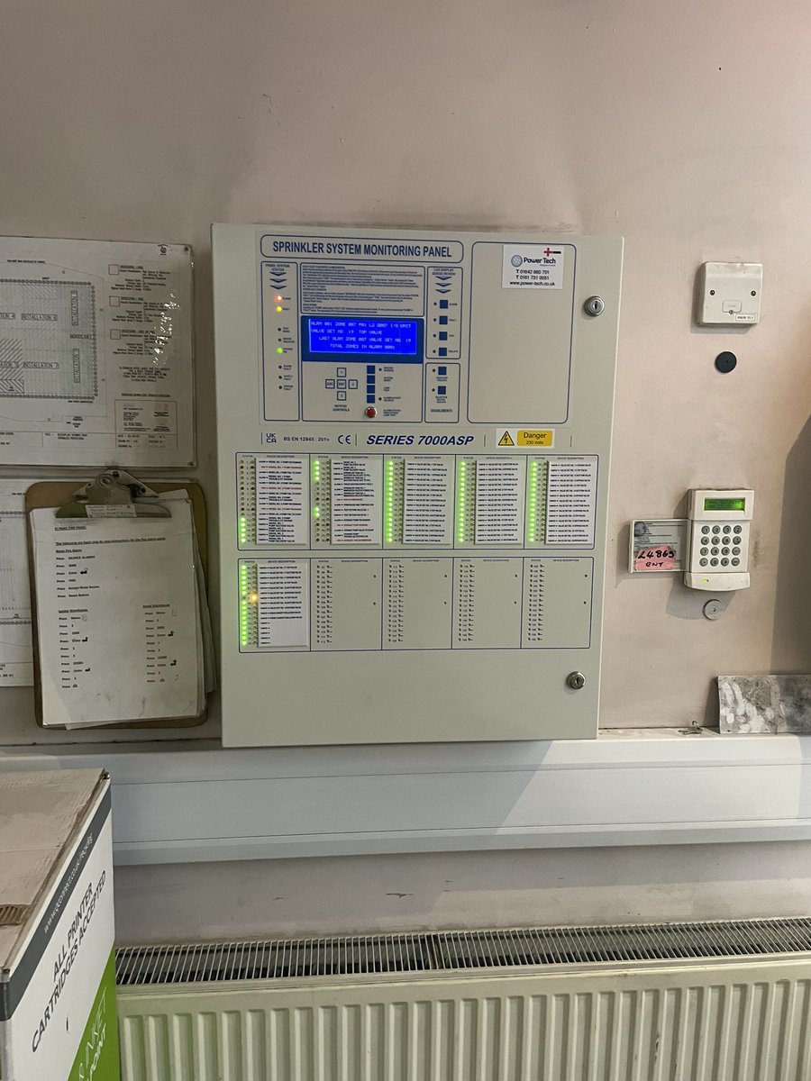 powertechltd's tweet image. Out with old in with the new today, replacement sprinkler alarm panel fitted at a distribution centre in Doncaster #electricalcontractor #maintenance #alarmmonitoring #firesprinklers 🔥 🚨 💦 🛠️