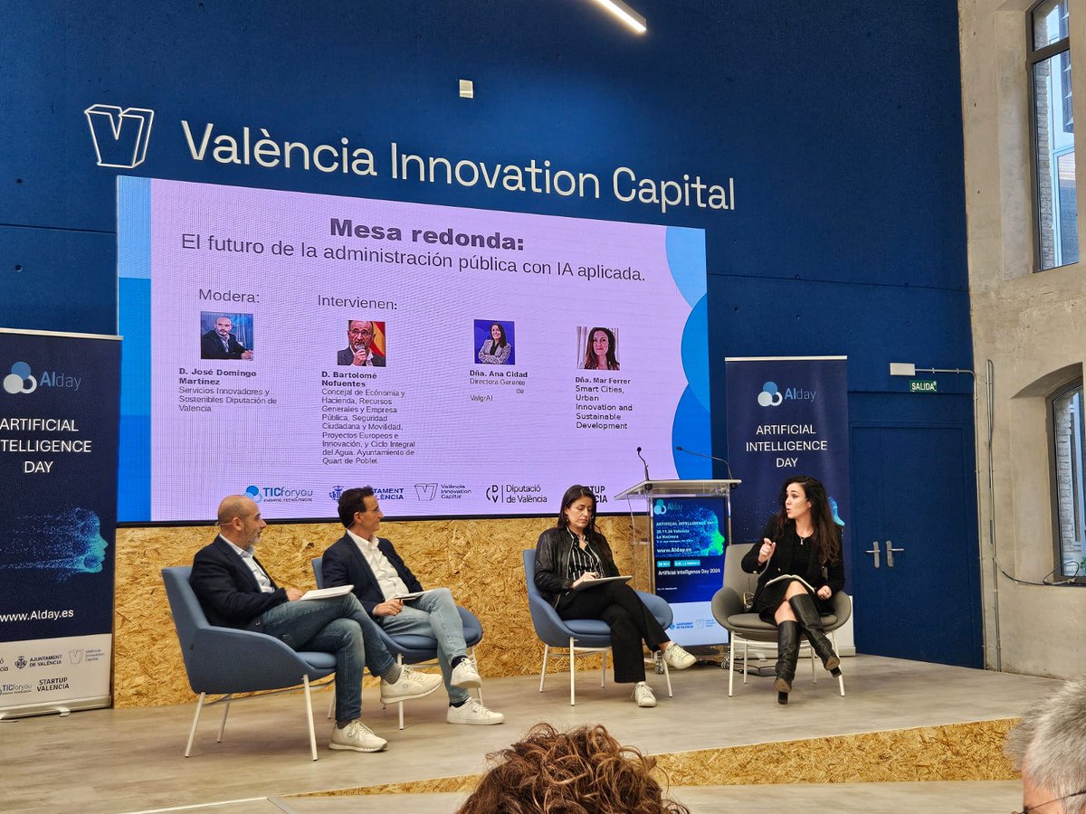 València Innovation Lab (@vlcilab) on Twitter photo 👩💻 En la mesa redonda, nuestra compañera <a href="/MarFerrerSaez/">Mar Ferrer Saez</a>, de I+D+i de #ValènciaInnovationCapital, presentó los proyectos del <a href="/AjuntamentVLC/">Ajuntament València</a> #CitComAI, #EDIC de gemelos digitales y #EUCAIM, ejemplos clave de cómo la #IA está transformando las ciudades inteligentes. #Innovación #IA 👩💻 En la mesa redonda, nuestra compañera <a href="/MarFerrerSaez/">Mar Ferrer Saez</a>, de I+D+i de #ValènciaInnovationCapital, presentó los proyectos del <a href="/AjuntamentVLC/">Ajuntament València</a> #CitComAI, #EDIC de gemelos digitales y #EUCAIM, ejemplos clave de cómo la #IA está transformando las ciudades inteligentes. #Innovación #IA