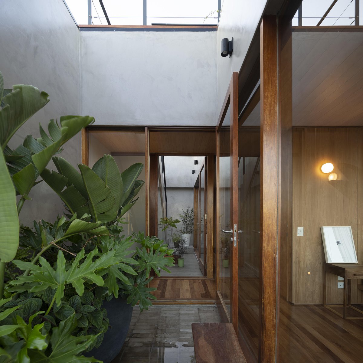 architonic's tweet photo. Arรฉvalo by Ana Smud
Read more: https://t.co/F0X2TStsLX
#architonic #apartmentinterior #design #interior #interiordesign #homeinteriordesign #contemporaryinterior https://t.co/G1TcyvYNb5