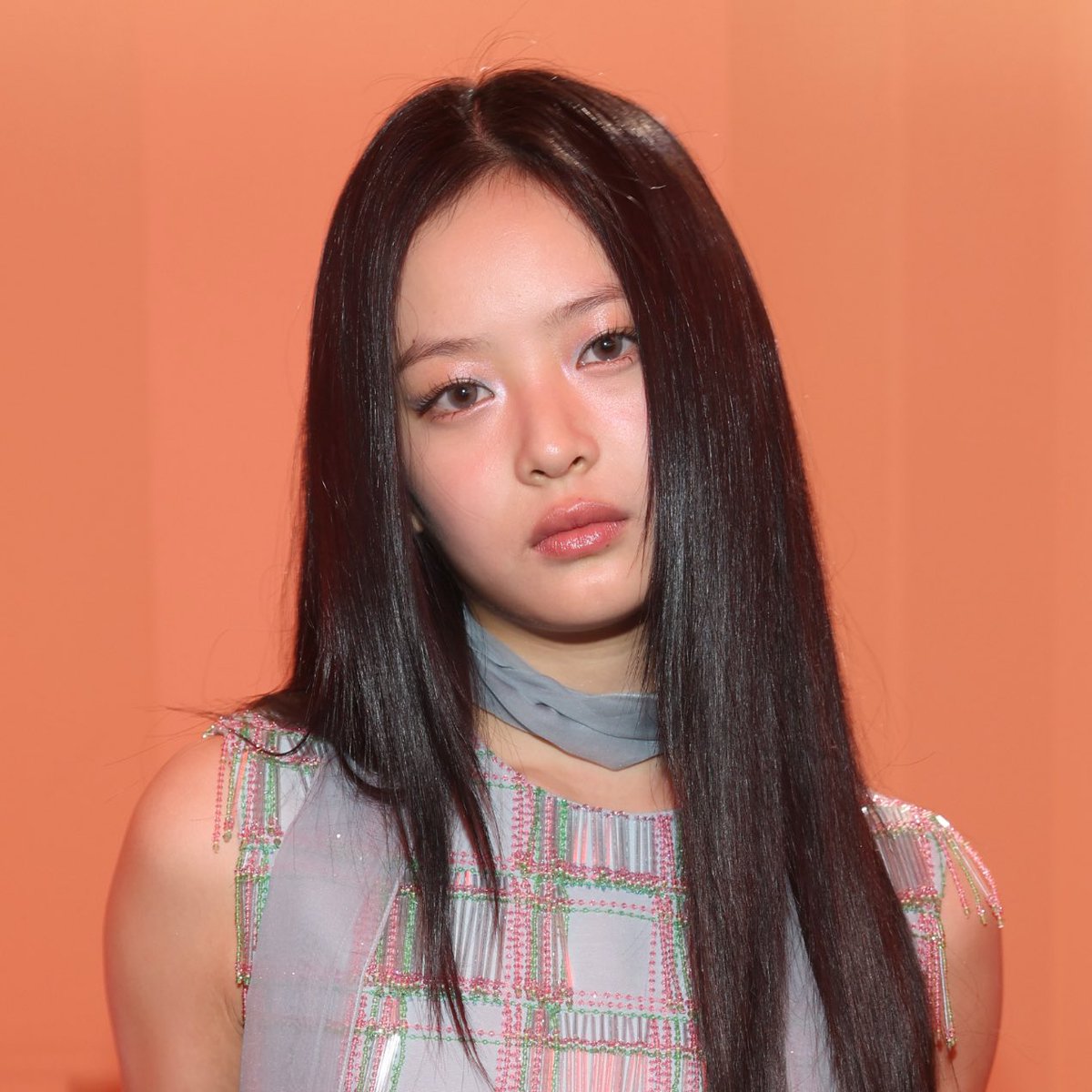 PopBase's tweet image. NewJeans' Hanni on the groups decision to terminate their contract:

“We faced mistreatment not just towards us, but also including our staff. Countless pretentions and contradictions, deliberate miscommunications, and manipulation regarding multiple areas. A company that no…