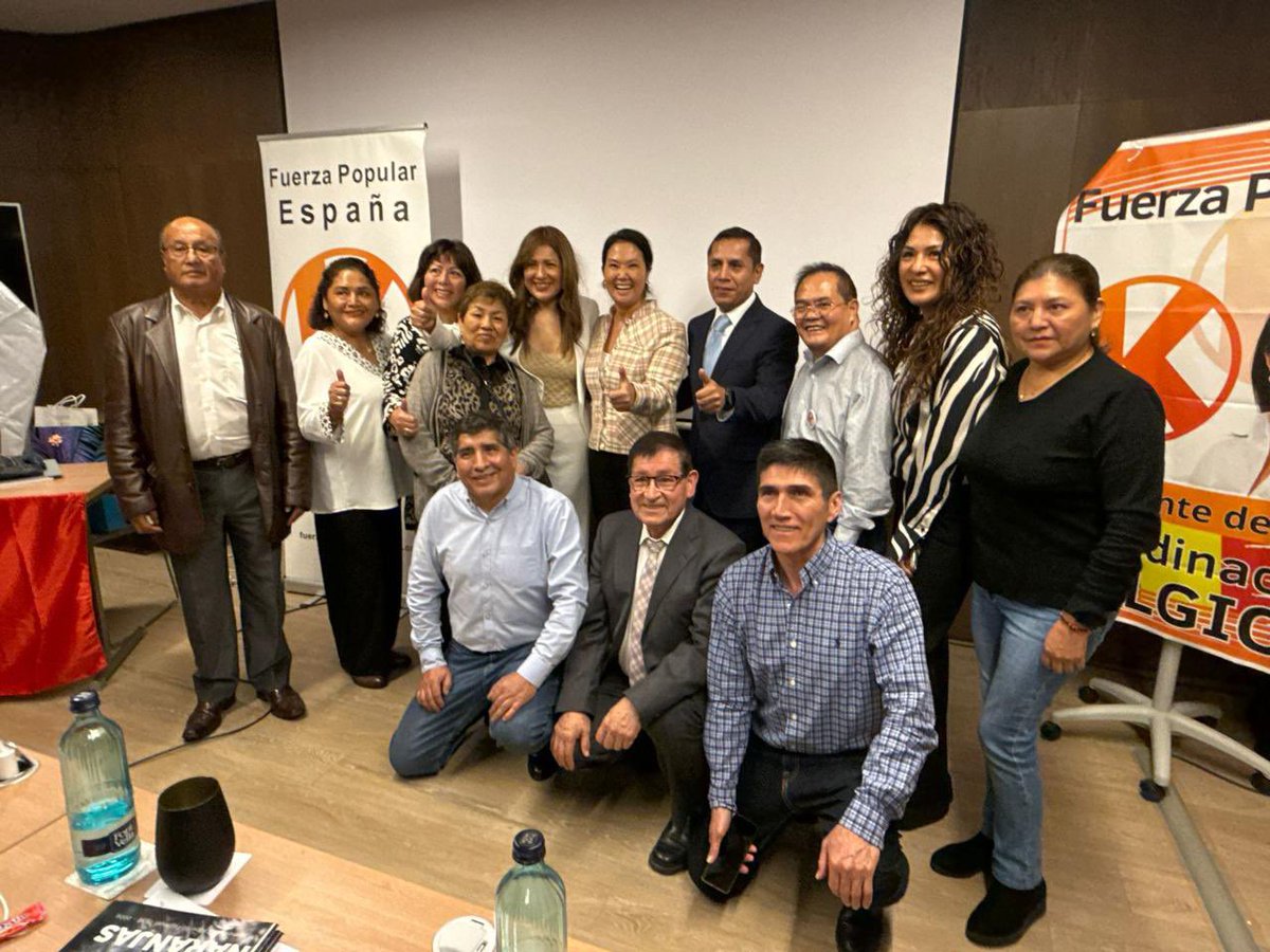 KeikoFujimori's tweet image. Hace unos días, junto a los coordinadores de Fuerza Popular en el Encuentro de Peruanos en el Exterior - Europa, reunidos en Madrid, España, donde pudimos intercambiar puntos de vista para fortalecer a nuestro partido y sacar adelante a nuestro país. 🇵🇪🌍