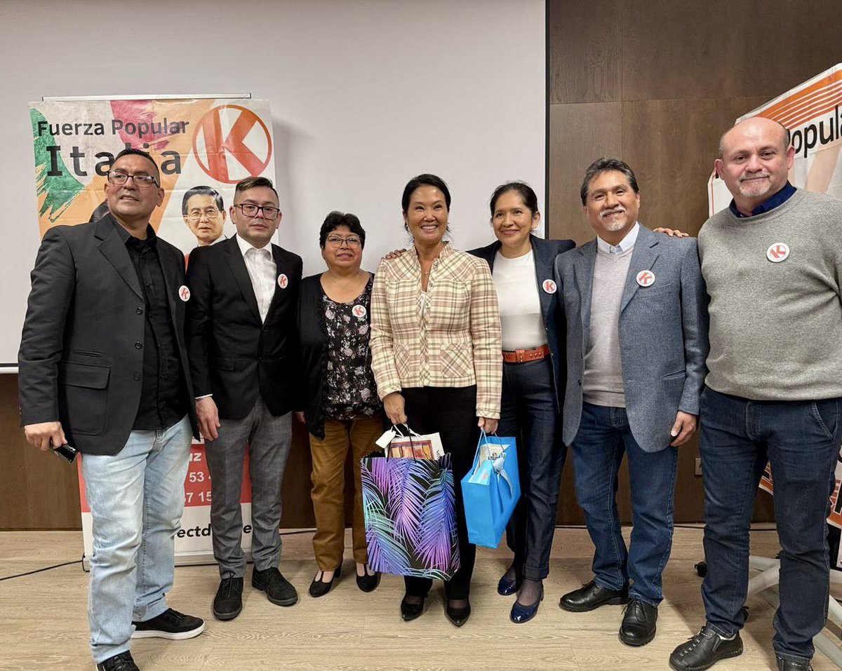 KeikoFujimori's tweet image. Hace unos días, junto a los coordinadores de Fuerza Popular en el Encuentro de Peruanos en el Exterior - Europa, reunidos en Madrid, España, donde pudimos intercambiar puntos de vista para fortalecer a nuestro partido y sacar adelante a nuestro país. 🇵🇪🌍