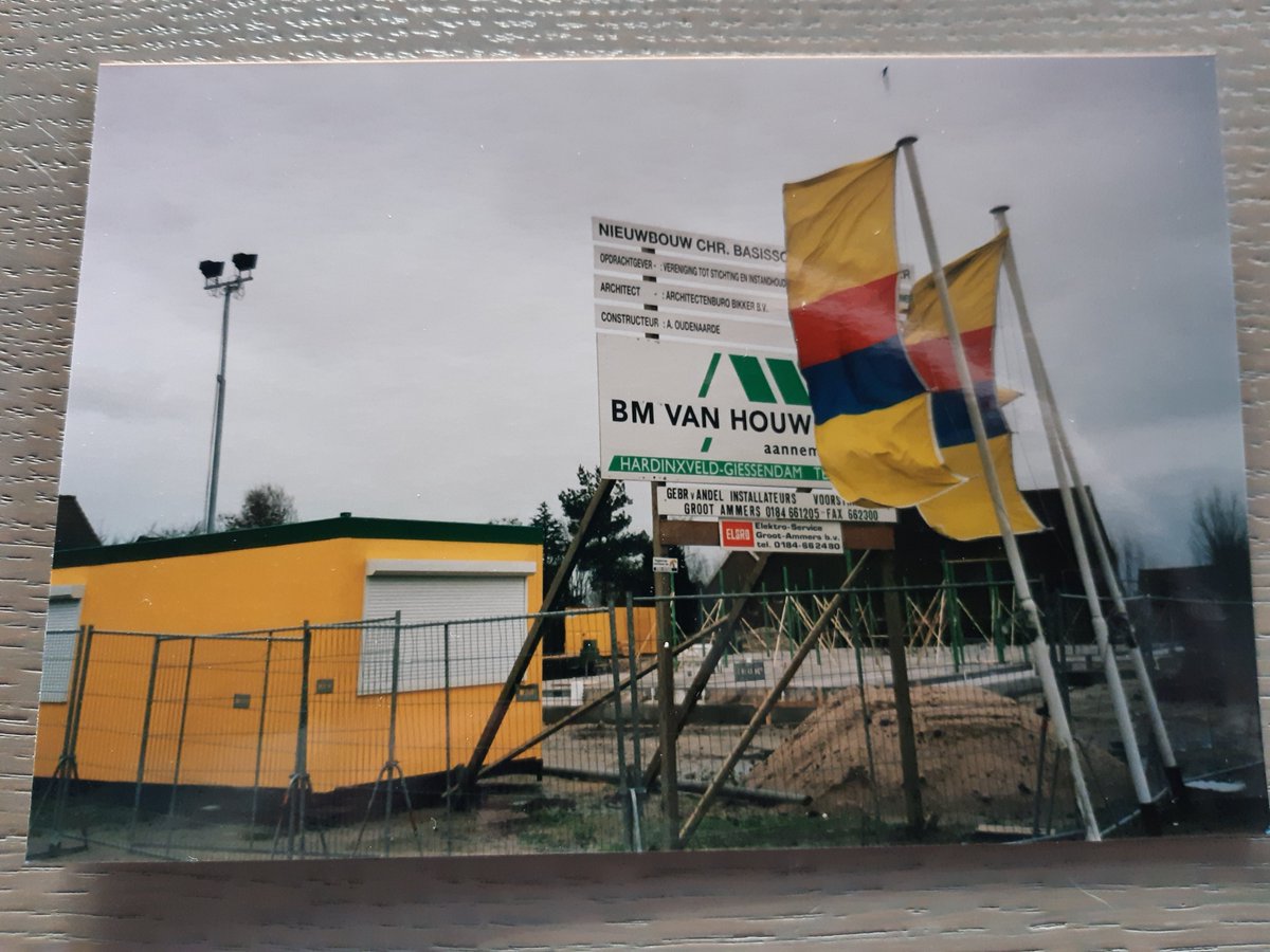 njongerius1's tweet photo. Nou moet ik toch zomaar deze week ineens denken aan de start van de bouw van die prachtige #Ebenhaezerschool 23 jaar geleden............. Dat snap je toch niet !! https://t.co/gk2V0maMf9