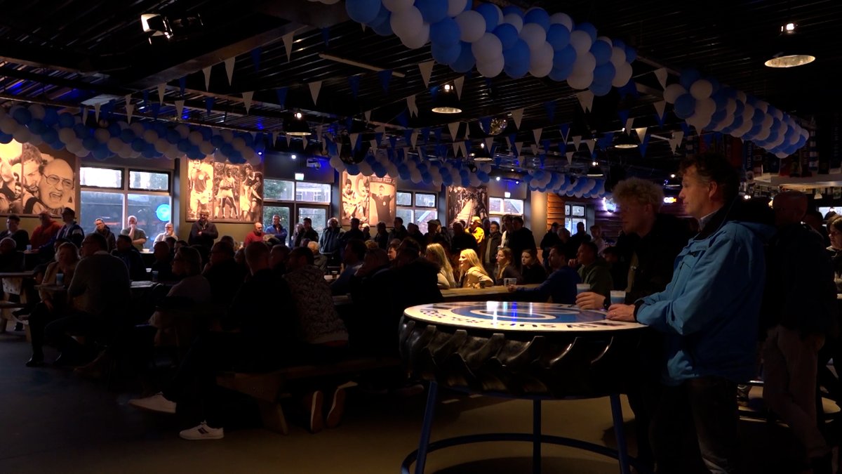 REGIO8's tweet image. VIDEO | Supporters De Graafschap klaar met onrust: 'We willen weer kunnen nøhlen over het voetbal' bit.ly/4fLcdn3