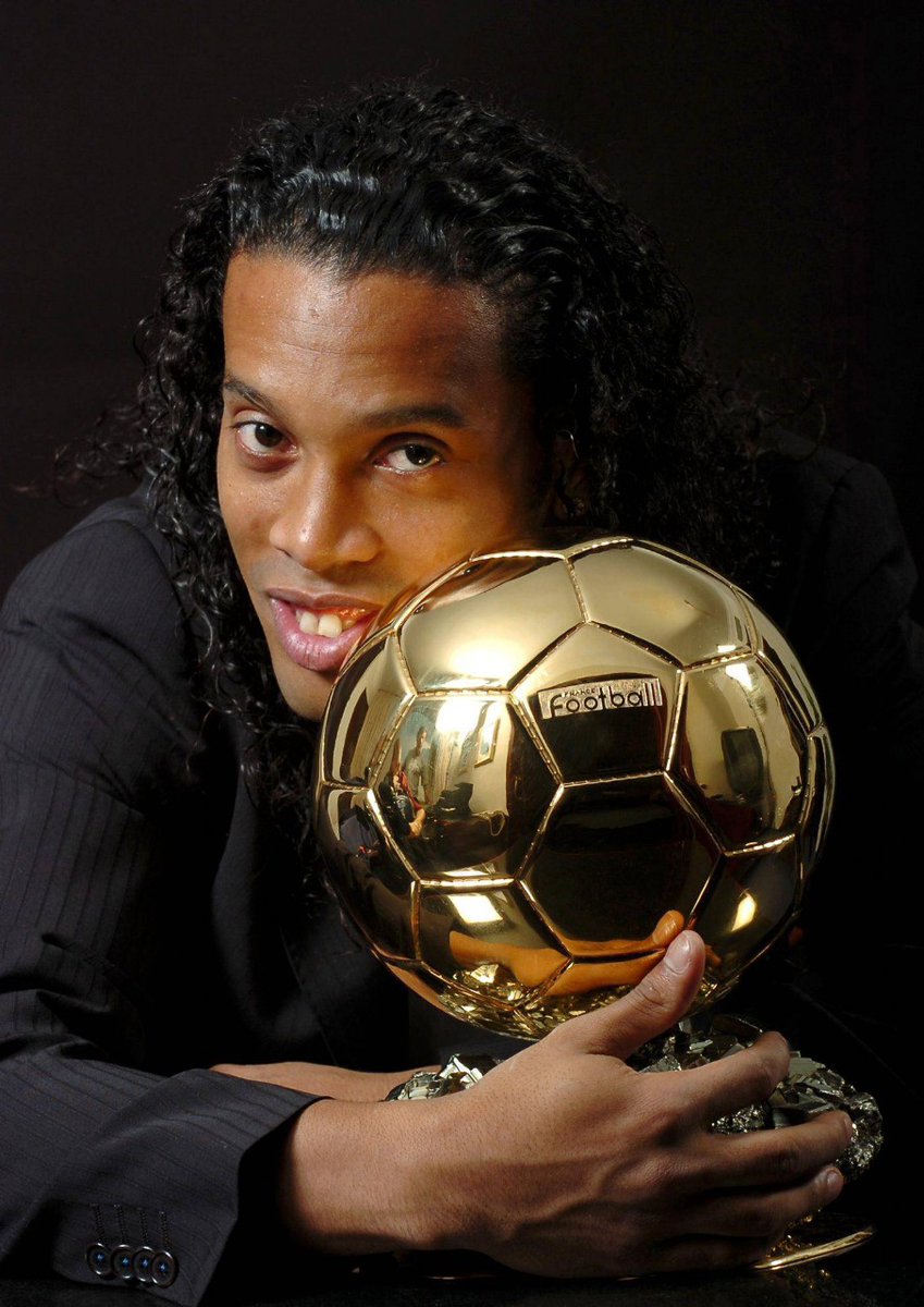 10Ronaldinho's tweet image. Ballon d’Or 2005!🥇

#BallonDor