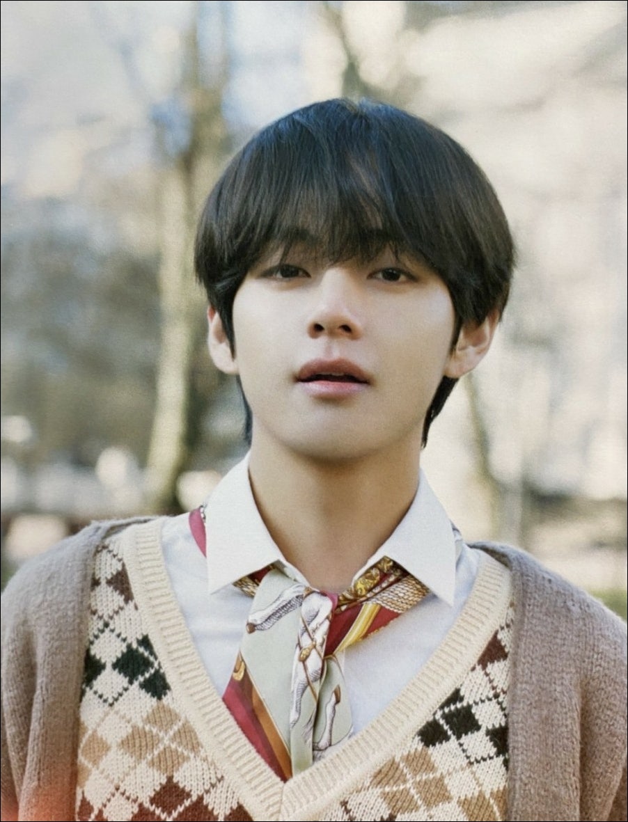 gimsongseullai1's tweet photo. #방탄뷔_박효신_온다막강윈터듀오
내일서울가는날기차안에서
 #태형이의_gift_WinterAhead
함께해요아미님들감기조심하세요
 #태형이와_함께할_앞으로의겨울송 https://t.co/4Y5BpccL2O