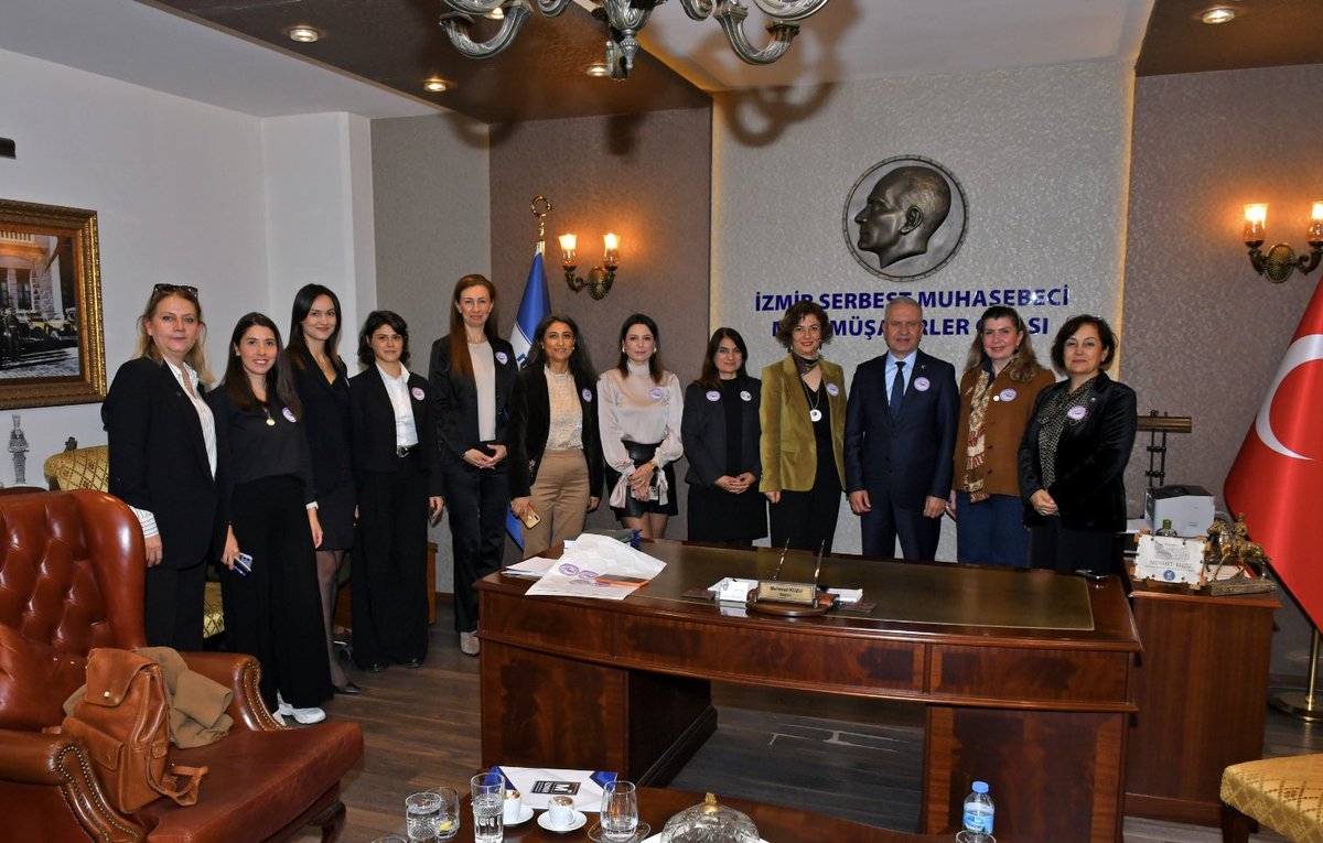 Ziyarette, Dokuz Eylül Üniversitesi Kadın Çalışmaları Bölüm Başkanı Prof. Dr. Asuman Altay, İzmir Barosu Kadın Hakları Danışma ve Hukuk Araştırmaları Merkezi’nden Av. Zöhre Dalkıran, Kadın Cinayetlerini Durduracağız Platformu İzmir Temsilcisi Tülin Osmanoğulları,