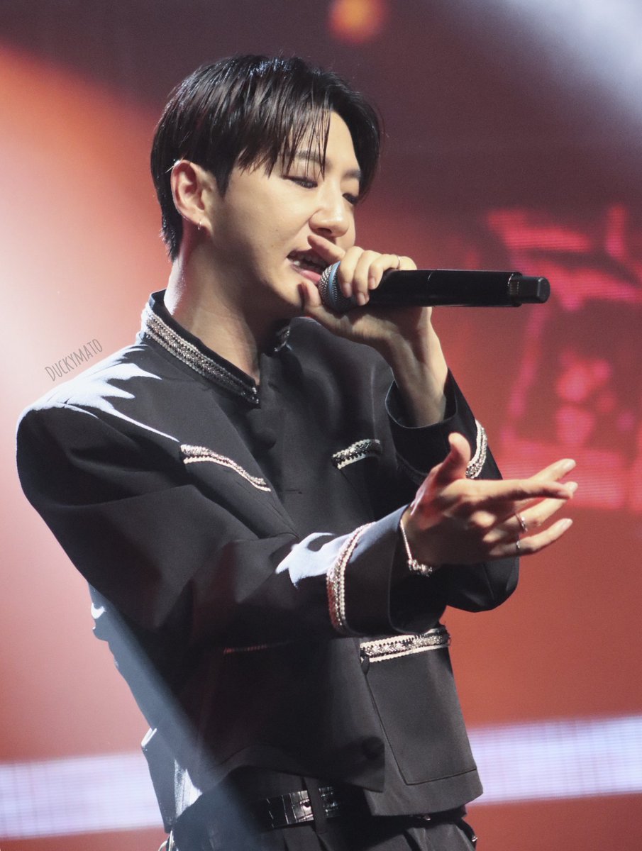 lenaoneshot's tweet photo. 2024.09.29
THE LAST FAN-CON [CURTAIN CALL]
in HONG KONG

#BANG_JUNG_YOO_MOON #BYJM
#BAP #비에이피 
#방용국 #BANGYONGGUK #方容國
#커튼콜 #CURTAIN_CALL https://t.co/DAw3mu1esa