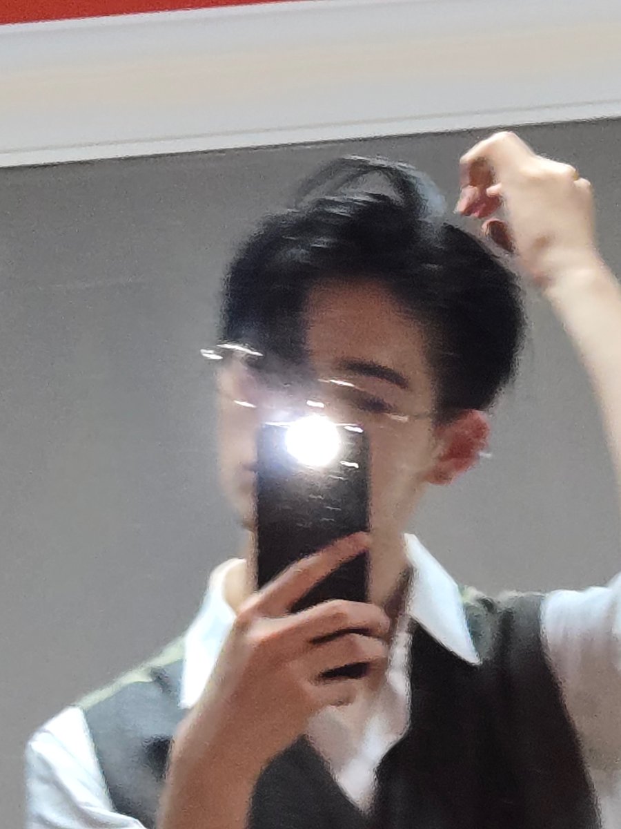 [🌟] 241128 • WEVERSE

#NI_KI posted on weverse!

‘ENGENEs, see you tomorrow ~’

🔗 weverse.io/enhypen/artist…

#ENHYPEN_NI_KI #엔하이픈_니키 #니키
<a href="/ENHYPEN/">ENHYPEN OFFICIAL</a> <a href="/ENHYPEN_members/">ENHYPEN</a>