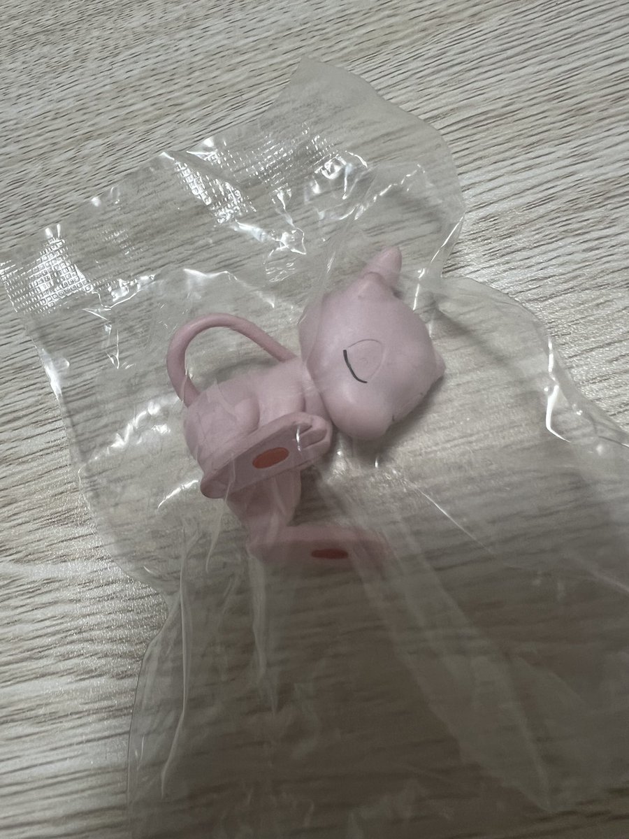 nooooo_5201's tweet photo. @cutechanmelo 検索からありがとうございます。ぜひ交換お願いします。よろしくお願いいたします。こちら当方所持中のミュウでございます。 https://t.co/39xFnE7AYV