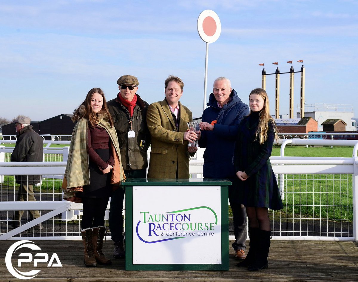 ppauk's tweet photo. Race 1 Winner, @TauntonRacing, Honey Jack ridden by @brendanp1995  for Trainer, @TizzardRacing @JoeTizzard 

@wmnsport @somlivesport @HiggsonHorses @WMNHorses https://t.co/jXVhidqjX0