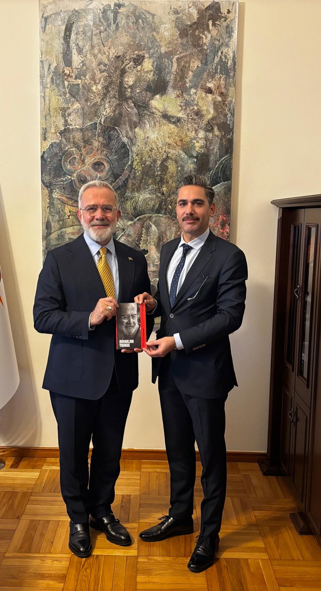 📍#TBMM

Başarılı oyuncu ve prodüktör Kadir Doğulu kardeşimi Gazi Meclisimizde misafir ettik.

Nazik ziyaretinden dolayı teşekkür ediyor; başarılı çalışmalarının devamını diliyorum.

<a href="/kadirdogulu/">Kadir Doğulu 🇹🇷</a>