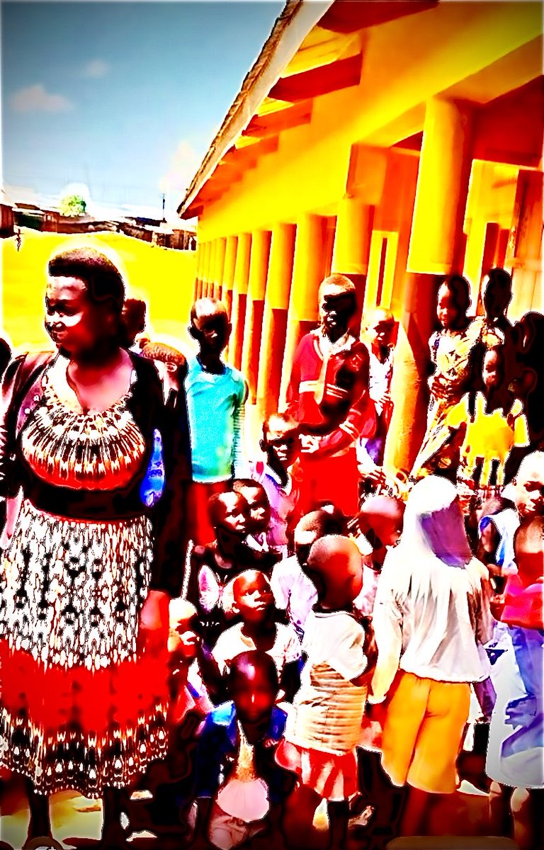 Wie in unserer luxuriösen Welt sollten mehr auf Afrika acht nehmen. Meine kleinen Geschwister in Afrika liegen wir ganz nahe am Herzen.