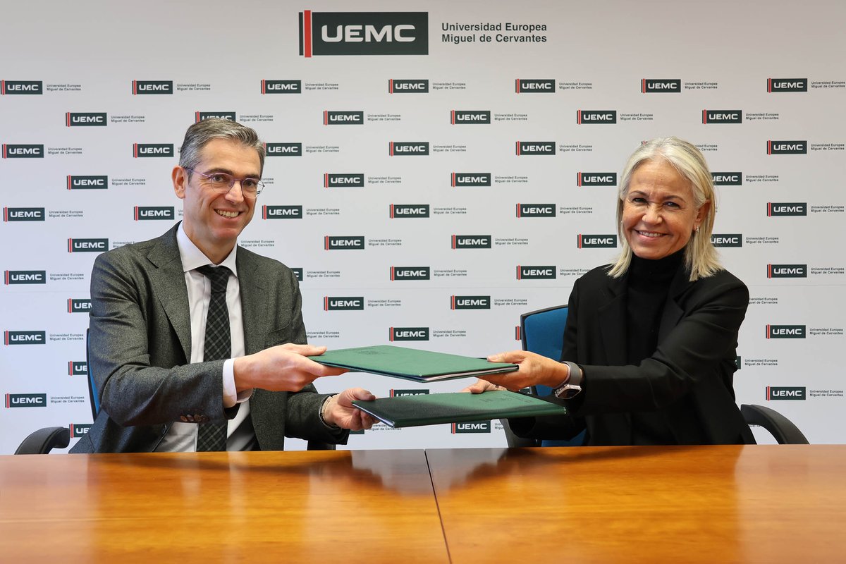 UEMC's tweet image. │🏛️ Institucional│La Universidad @UEMC y #Klockner ponen en marcha una Cátedra pionera para impulsar la investigación y la innovación en #SaludBucodental. 
➡️ hubs.ly/Q02ZNtWw0