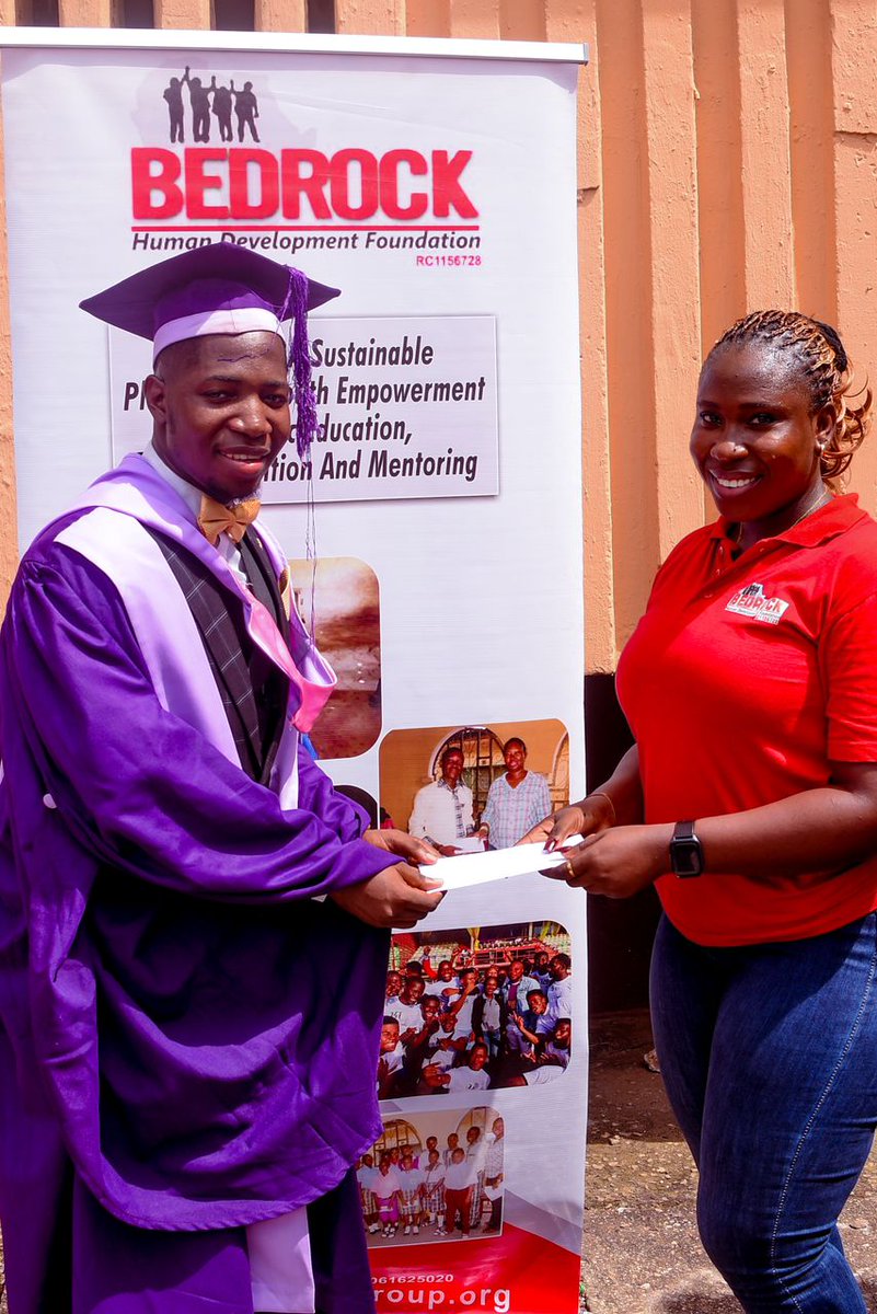 bedrock_hdf's tweet image. Bedrock Foundation Scholar Emerges as UNIBEN’s Best Graduating Student abntv.com.ng/news/bedrock-f…