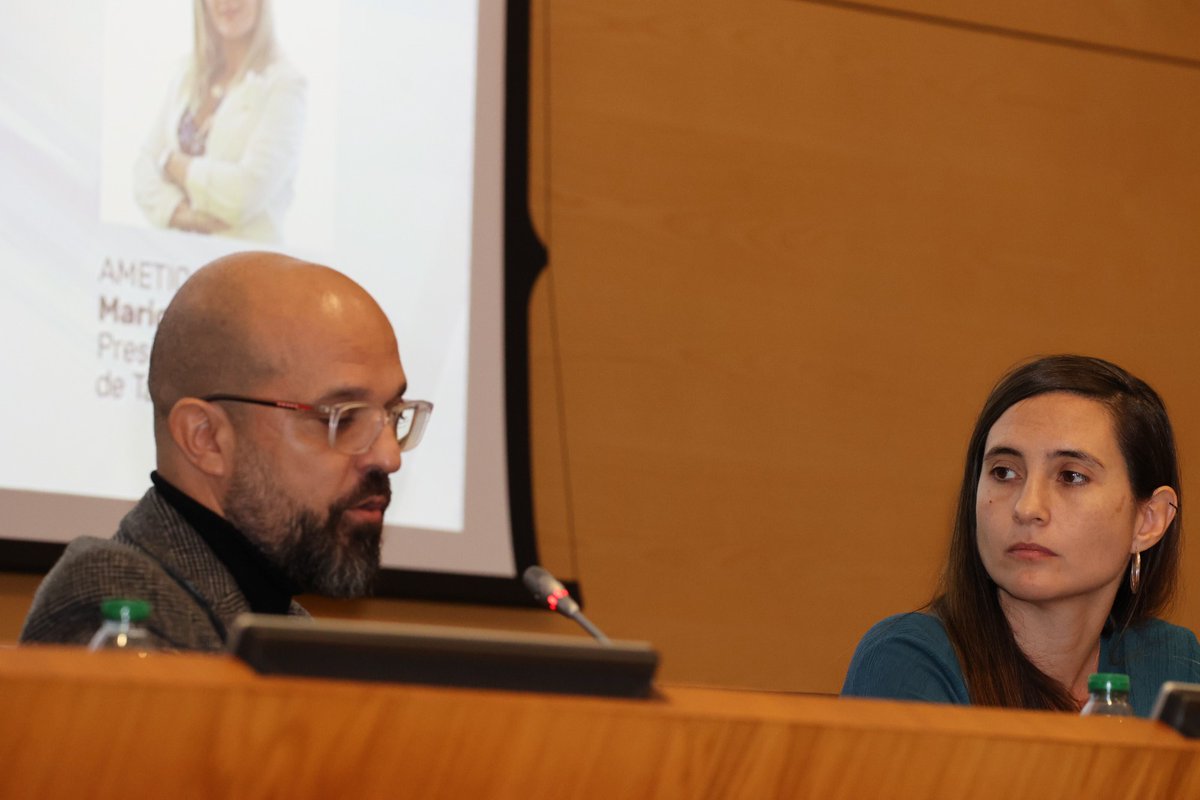 FENITEL_ES's tweet image. Alejandro Coll, vicepresidente de #Fenitel
🗣️&quot;El talento no hace referencia a competencias extraordinarias. El talento también es la eficiencia, la constancia, cualidades como saber cumplir un horario, etc.&quot;
Acceso al streaming aquí👇
#telcomfenitel #TELCOM2024