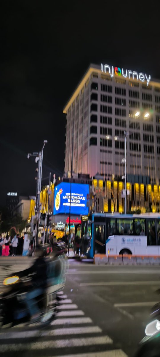 Cuma ceban? murah banget niii.. auto meluncur besok..
kepo ada apa besok

#BaksoCebanDiSarinah