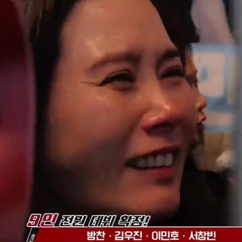 It’s crazy how much minho looks like his mom🥹🥹🥹it’s heartwarming