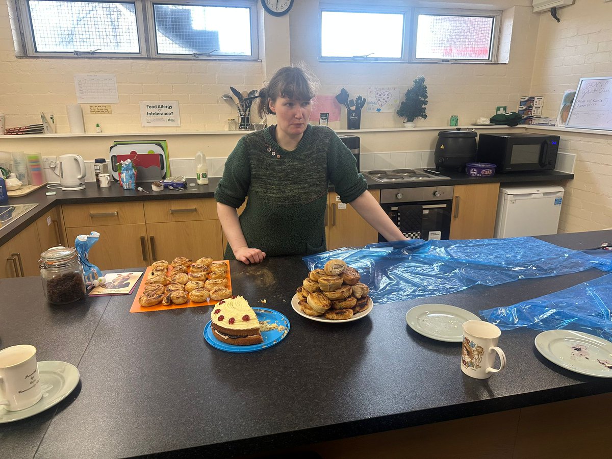 CefnCCouncil's tweet photo. 🎉 A special Warm Spaces Thursday! We celebrated Cllr. Helen Brimfield's early birthday with cake &amp; baked cinnamon buns that even @GordonRamsay would love! 🍊🍰

Join us this Saturday at the Over 50’s Raise the Roof party, George Edwards Hall! 🥳 #CommunitySpirit #WarmSpaces https://t.co/3aWjdkfbKN