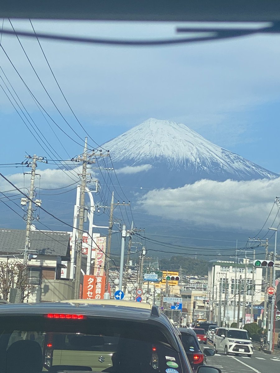 BondFetters's tweet photo. 熱海へ旅行に行ってきました🚗
２日目は天気がよくてドライブしていたら富士山が見れて良かった🗻☺️

＃熱海旅行
＃富士山 https://t.co/4FS02fZj4g