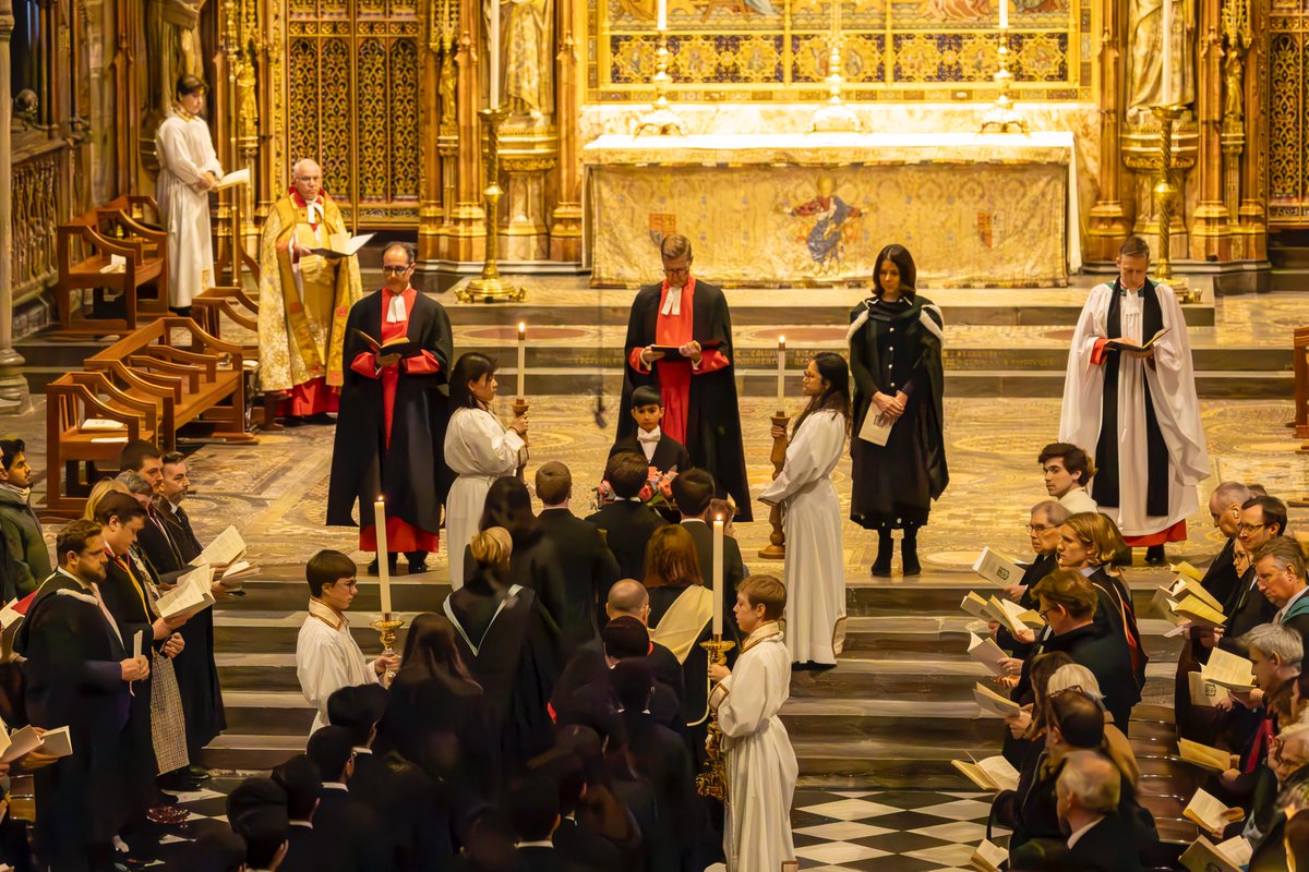 We gathered in Abbey for the biennial Commemoration of Benefactors, featuring a moving performance by the WUS Senior Choir and a pupil-led procession. The service honoured those whose contributions have helped the School flourish, shaping its legacy for future generations.