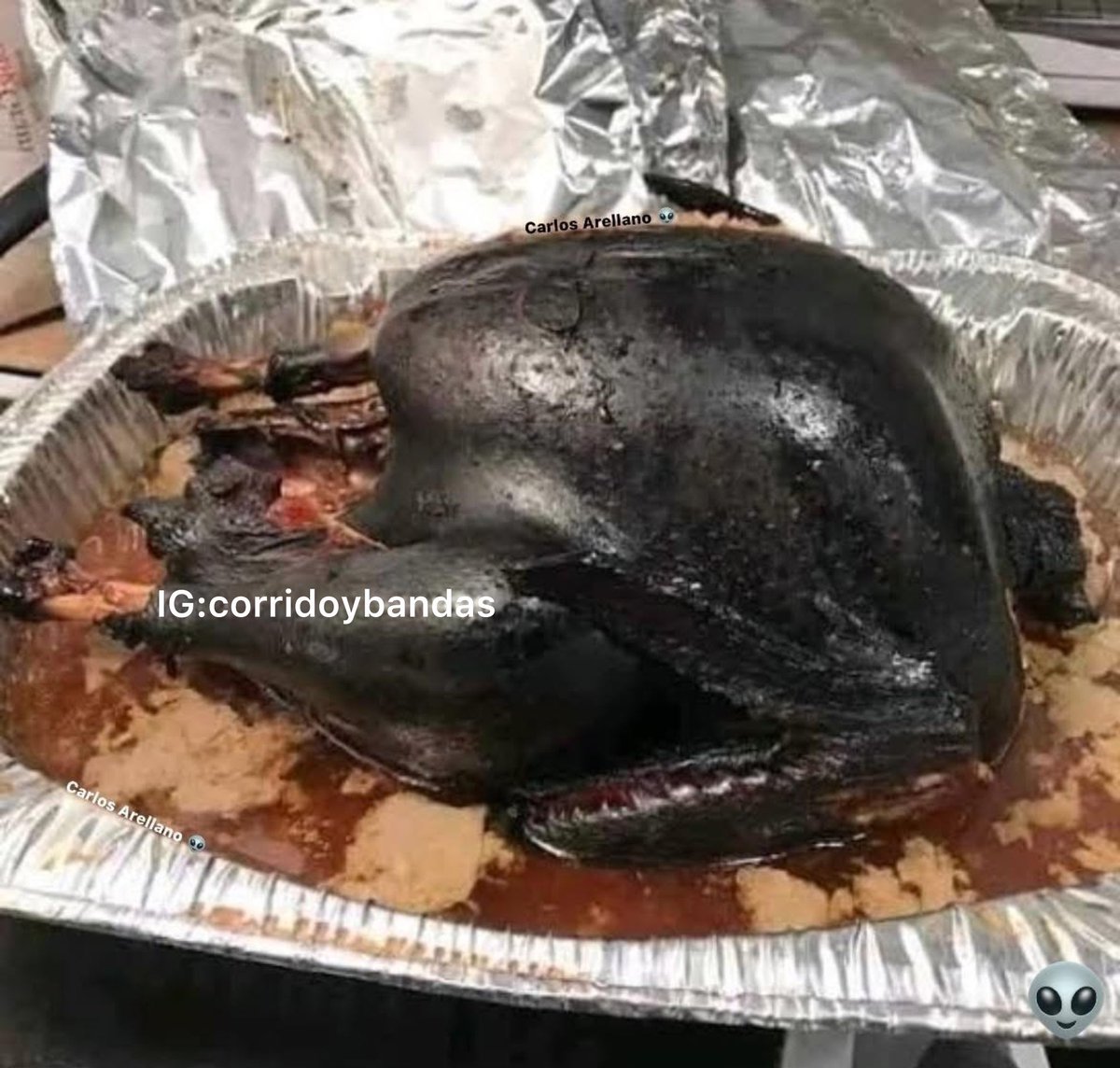 corridosybandas's tweet photo. Se cancela la cena de thanksgiving raza https://t.co/xeGGLPsCSE