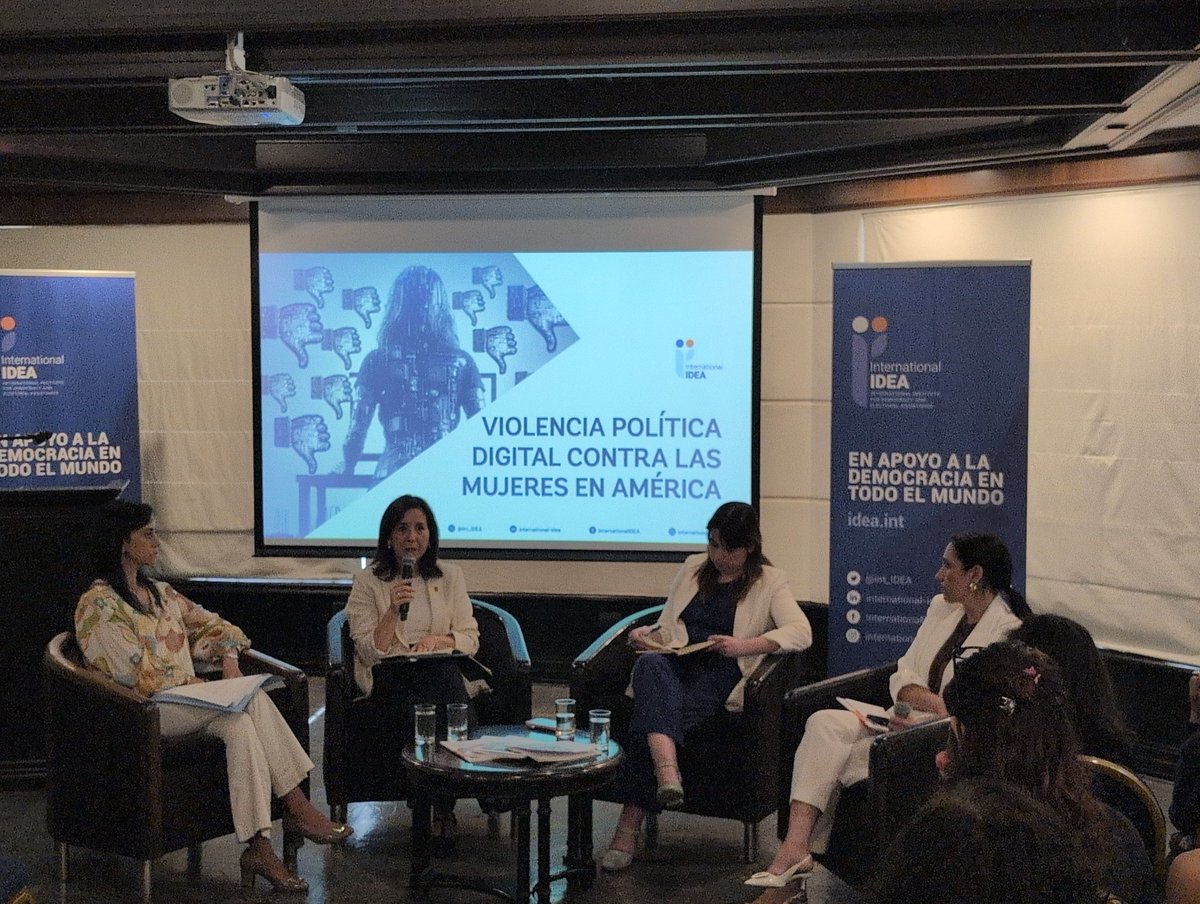 Ricardo Mena Burgos (@riccimena) on Twitter photo Excelente panel en presentación de informe sobre "Violencia Política Digital contra las Mujeres en América". Comentan <a href="/pfigueroarubio/">Pamela Figueroa 🌱</a> <a href="/paulinanu/">Paulina NuñezUrrutia</a> y <a href="/contimartinez/">Constanza Martínez</a> . Modera <a href="/macamoralesb/">Macarena Morales</a>. La publicación se puede descargar en la web de <a href="/Int_IDEA/">International IDEA</a> Excelente panel en presentación de informe sobre "Violencia Política Digital contra las Mujeres en América". Comentan <a href="/pfigueroarubio/">Pamela Figueroa 🌱</a> <a href="/paulinanu/">Paulina NuñezUrrutia</a> y <a href="/contimartinez/">Constanza Martínez</a> . Modera <a href="/macamoralesb/">Macarena Morales</a>. La publicación se puede descargar en la web de <a href="/Int_IDEA/">International IDEA</a>