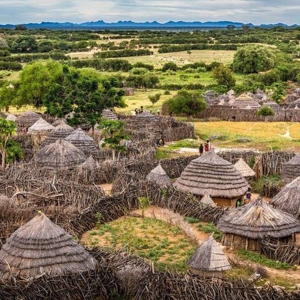 HusseinKidega's tweet photo. After touring Kidepo Valley National Park, be ready to idle the rest of the day visiting #Karamojong #Manyatta (Homestead).
@ExploreUganda
#FreenBecky #Trump #VidaaMuyarchi #srchafreen https://t.co/nnnpyuCDGZ