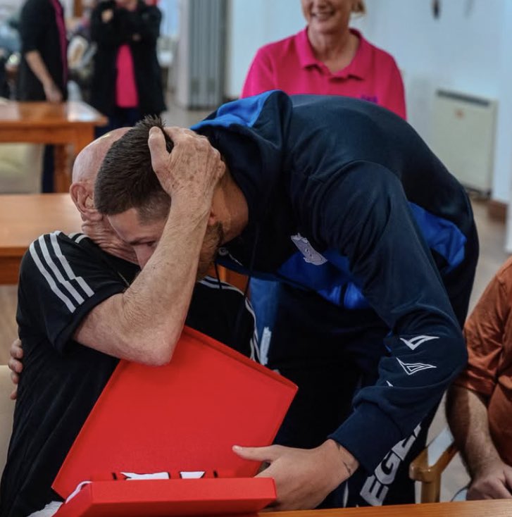 𝒜 𝓋𝑒𝓇𝓎 𝓈𝓅𝑒𝒸𝒾𝒶𝓁 𝓋𝒾𝓈𝒾𝓉...💙👴