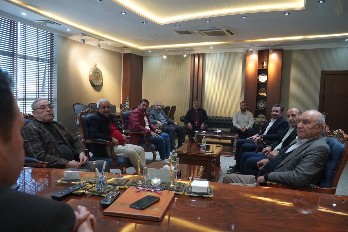 Meclis Üyemiz Sn. Mahmut Akaslan, İlimizin Sanayici İş İnsanları ile birlikte Yönetim Kurulu Başkanımız Sn. Mehmet Yetim'i ziyaret etti.

Ziyarette, özellikle iş dünyasını yakından etkileyen mevcut KDV uygulamalarına ilişkin yaşanan sorunlar detaylı bir şekilde ele alındı. İş