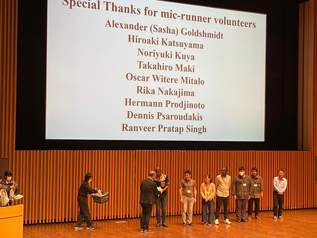 Silvia Manrique (@tank-silvia.bsky.social) (@tank_silvia) on Twitter photo #SOL2024 is over already 🥲. It’s been a really great meeting. The organizing committee has taken care of every detail, including presents for the invited speakers and the mic runners! <a href="/aubombarely/">Aureliano Bombarely</a> also got a present as chair of the steering committee #SOL2024 is over already 🥲. It’s been a really great meeting. The organizing committee has taken care of every detail, including presents for the invited speakers and the mic runners! <a href="/aubombarely/">Aureliano Bombarely</a> also got a present as chair of the steering committee