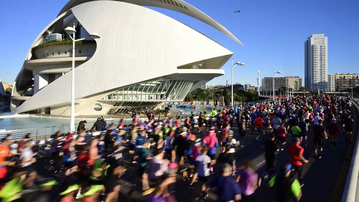 AjuntamentVLC's tweet image. 👟@maratonvalencia impulsará la ocupación hotelera en la ciudad de #València por encima del 90% este fin de semana.

📈Las previsiones del sondeo realizado por @Valenciaturismo reflejan una mejora en la ocupación respecto al año pasado.

#42KValencia

🔗acortar.link/WVJpnK