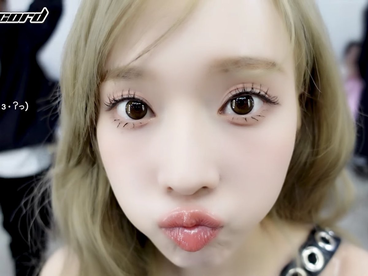 winter700_'s tweet image. 만두
쾅!!!!!!!!!