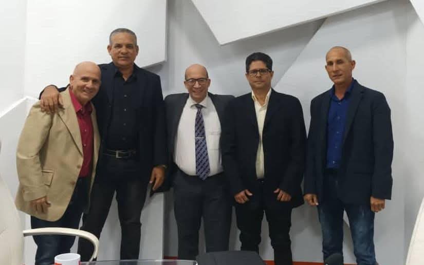 Excelentes las dos mesas redondas del grupo empresarial <a href="/CorreosdeCuba/">Correos de Cuba</a>, organización laboriosa, que participa en el #ComercioElectrónico, avanza en la #Automatización y la #TransformaciónDigital, siempre al servicio de todos. ¡Éxitos, compañeros!
