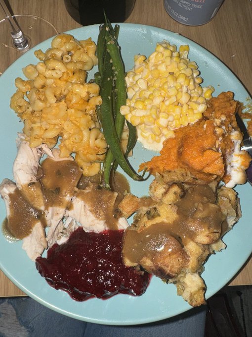 1 pic. Like I’m such a catch I cooked all of this and looked like this!! How are u falling asleep next