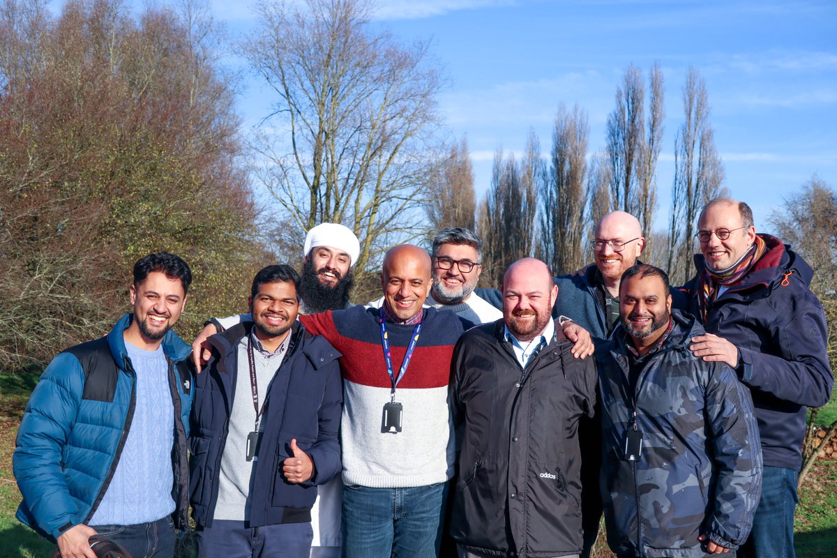 OmiSido's tweet image. Individual talents shine, but together we create brilliance.

#canon #teamcanon