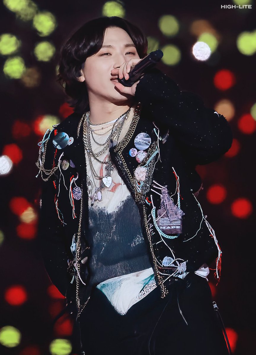 High__Lite's tweet photo. 241123 MAMA AWARDS
🩷🤍🩷🤍

#대성 #DAESUNG #DLITE #テソン 
#2024MAMA      
#MAMAAWARDS
#2024MAMAAWARDS      
@d_lable https://t.co/rsT79GPln7