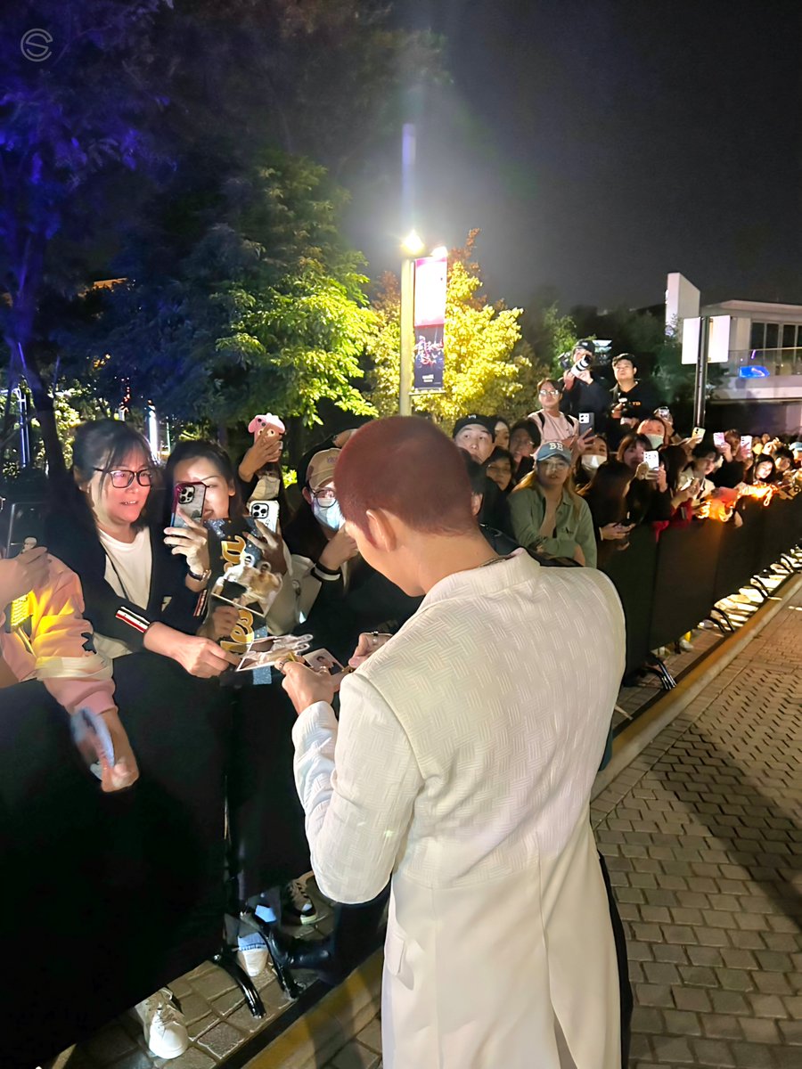 Suppasit Channel tweet media